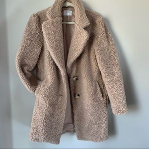 Teddy coat. Trendy knee length oversize teddybear